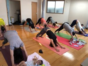 産後のボディメイクヨガ